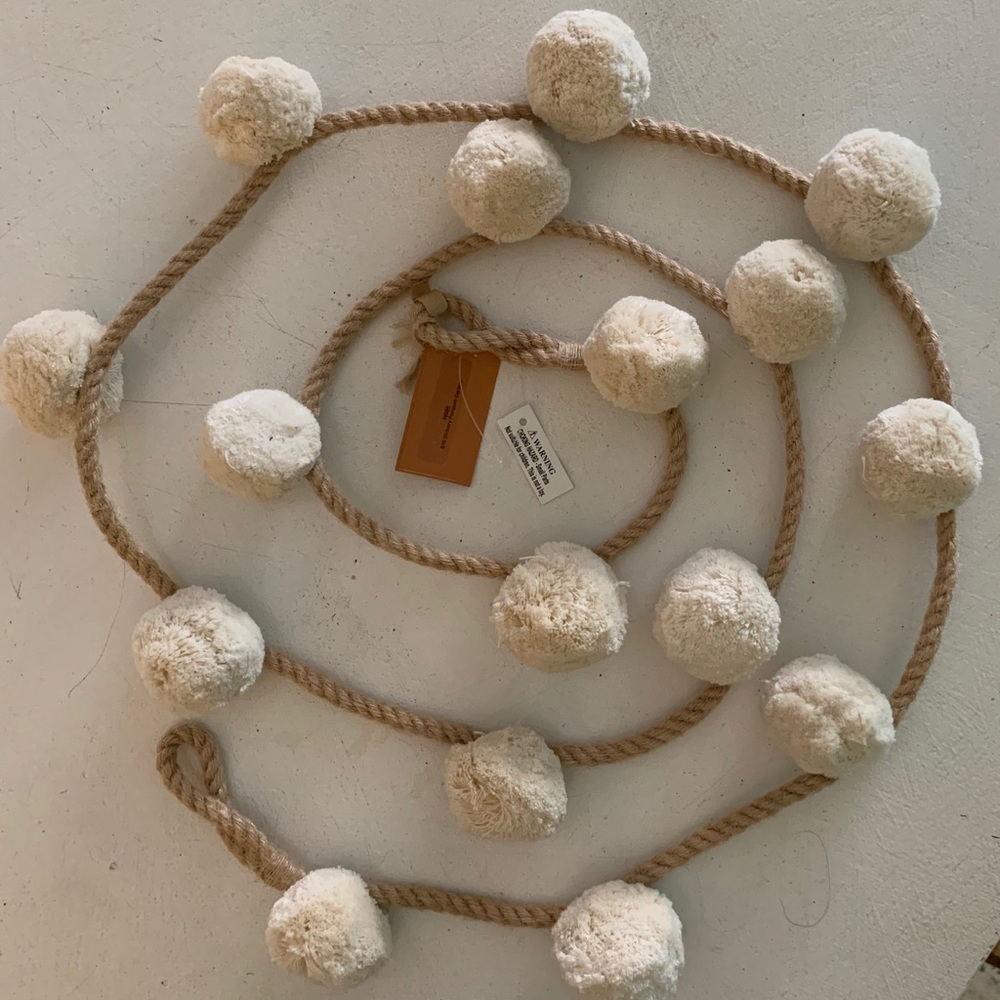 ⭐️3 for $20 NWT Pom Pom garland
